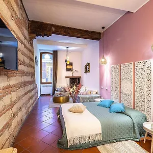 White & Gold Guest house Verona